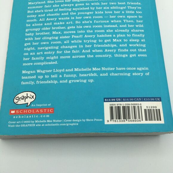 Squished: a Graphic Novel by Megan Wagner Lloyd (2023, Trade Paperback) book - Picture 3 of 7